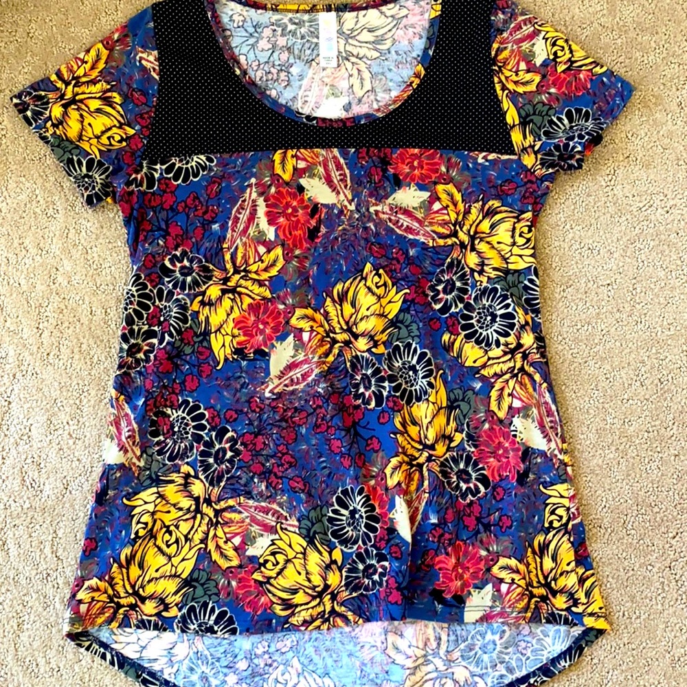 Lularoe classic tee